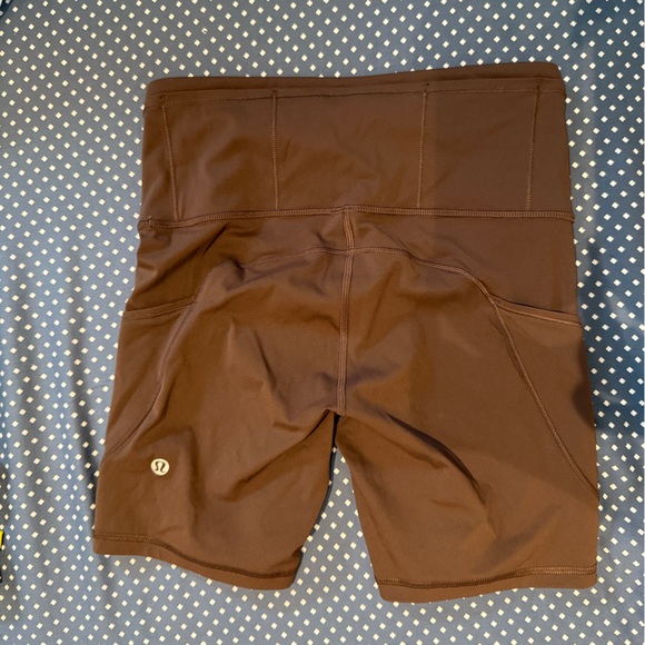 Fast and Free High-Rise Short 6" - Picture 2 of 5